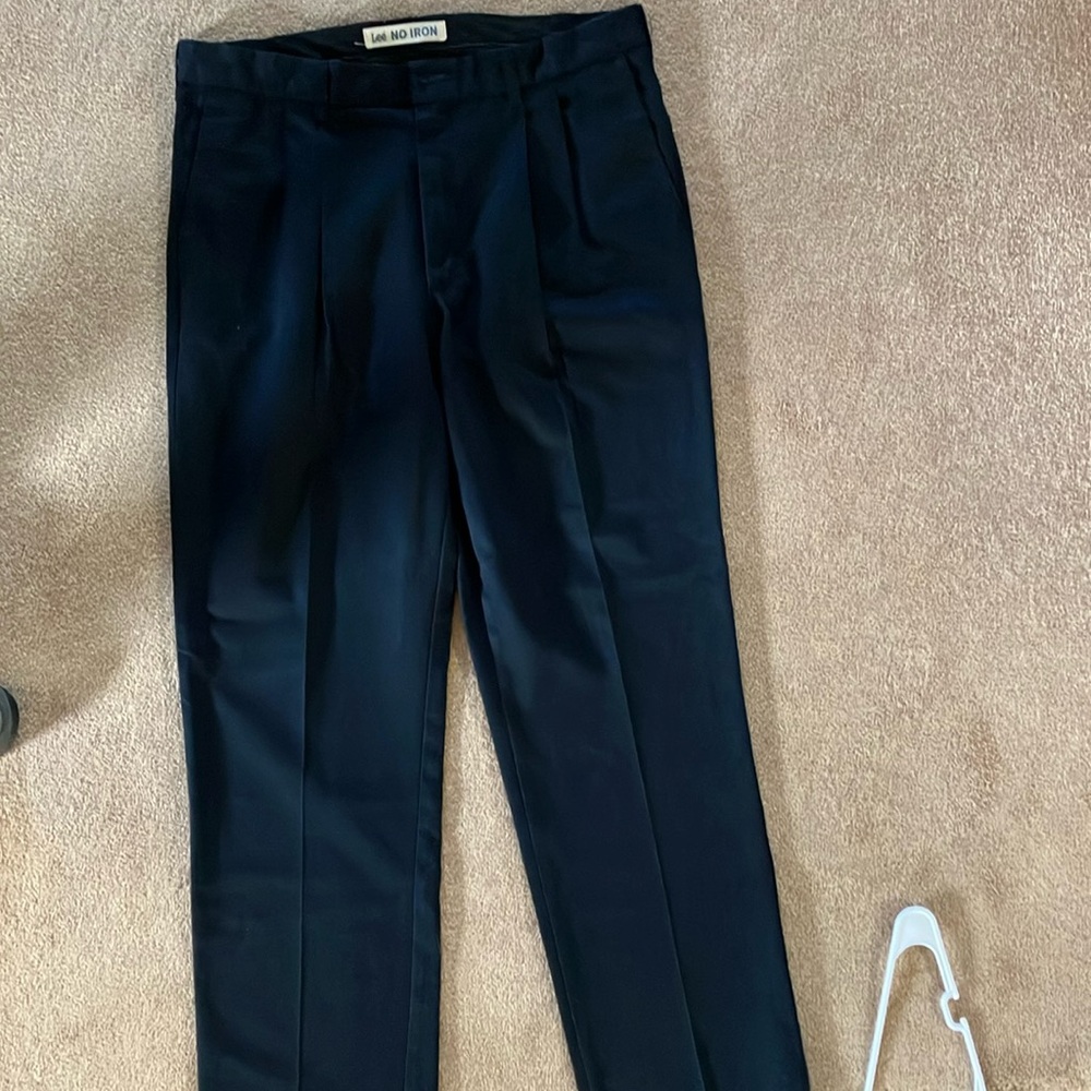 LEE CASUAL BLACK PANTS 
Size 38x34 EXCELLENT CONDITION - Picture 9 of 10